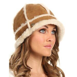 UGG Tan and Cream Classic Sheepskin Shearling Bucket Hat 51028